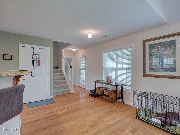1511 Edgefield Ct — Photo 8