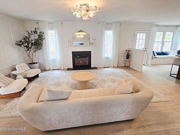 5th image of 57 Teaberry Dr