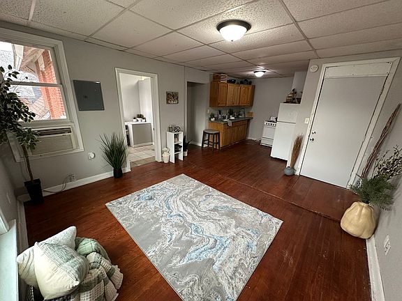 2nd image of 223-227 Allen St #225-6