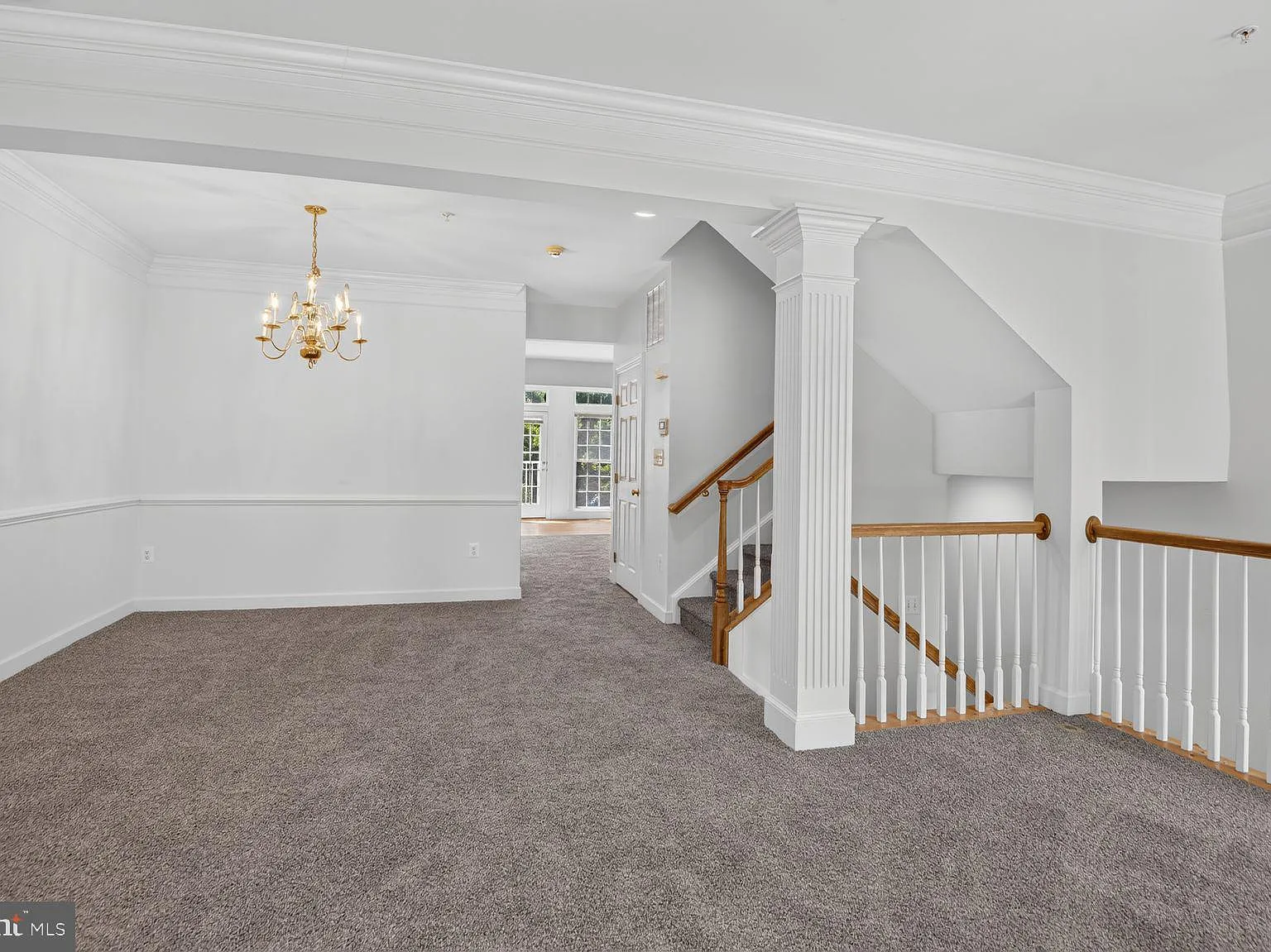 3 bed, 2.5 bath, 2398 sqft, $3,600 — Photo 3