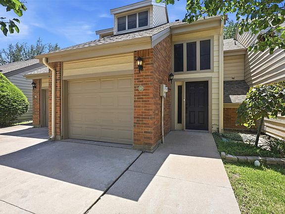 2nd image of 107 Summer Place Cir