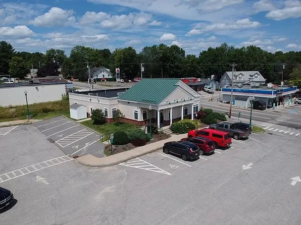 22 Pleasant St, Mechanic Falls, ME 04256