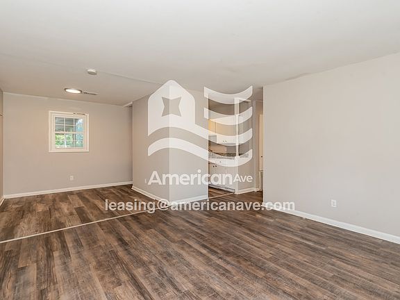1454740_002_living_room_3.jpg