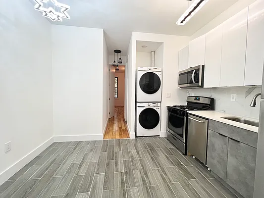 Rented by Pear NYC LLC | media 19