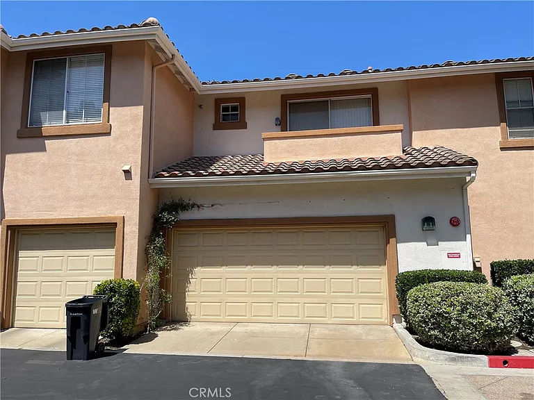 2403 Ladrillo Aisle #51 — Photo 2