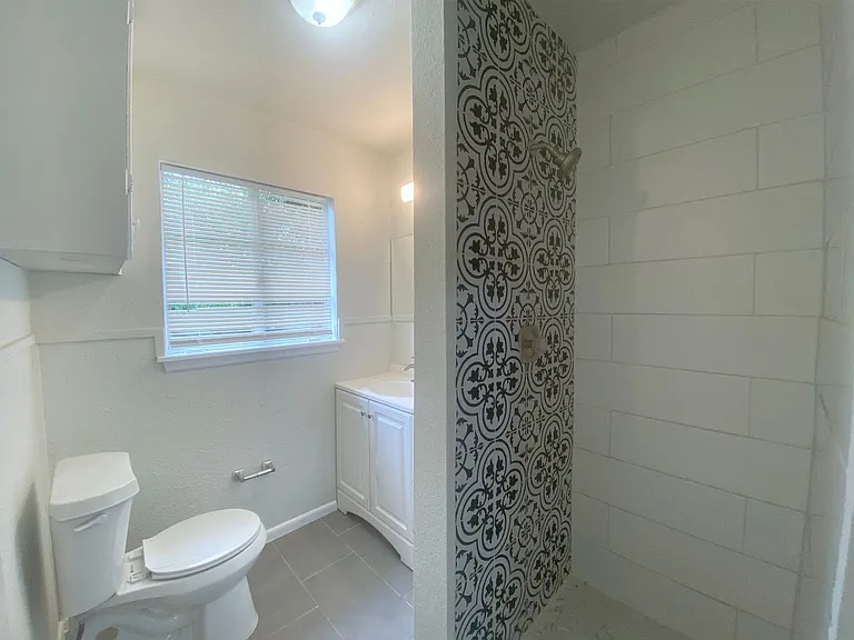 158 Weizmann St — Photo 10