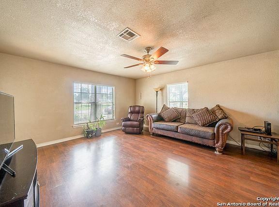 5th image of 223 Harriman Pl