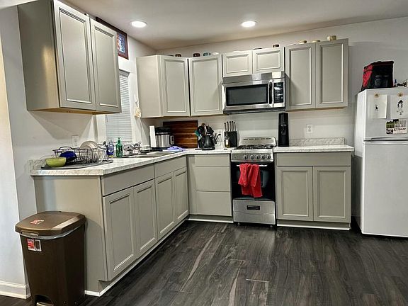 5th image of 22770 Dorsey St