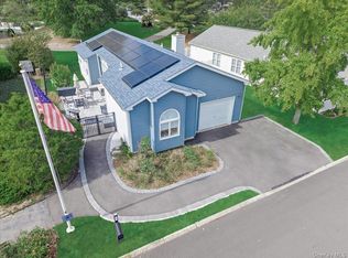 2 Limetree Drive, Manorville, NY 11949