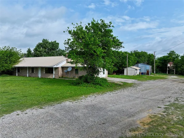 22099 E County Road 1710, Elmore City, OK 73433