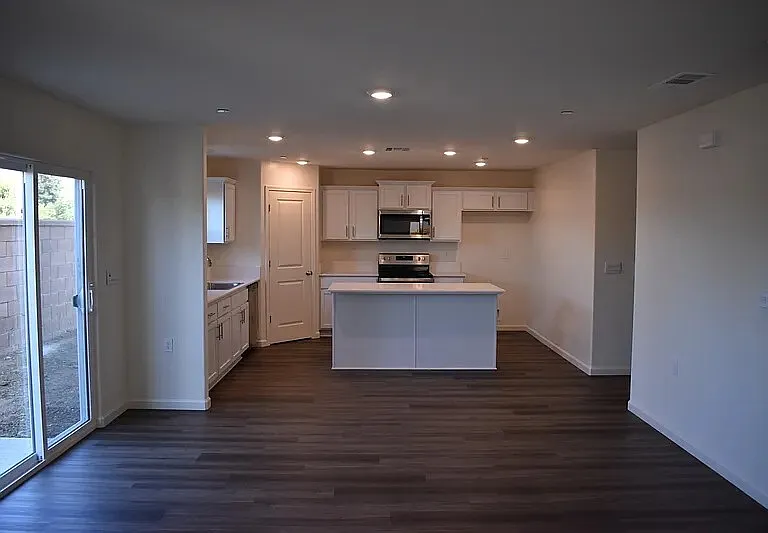 4049 Cinnabar Ave #2 — Photo 11