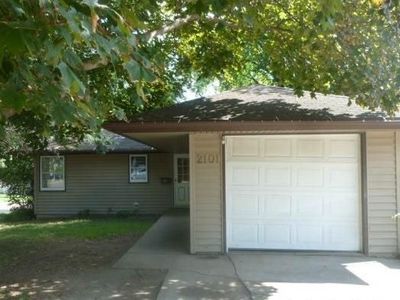 2101 W 18th St, Sioux Falls, SD, 57105