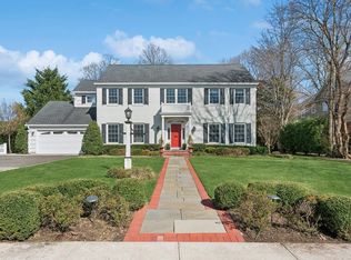 75 Oxford Blvd, Garden City, NY 11530