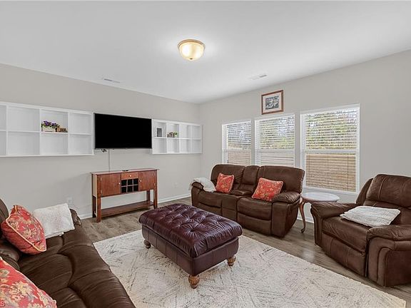 2nd image of 5536 Baverhof Dr
