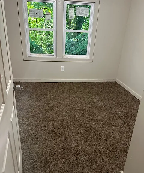 3323 E 143rd St #1 — Photo 3