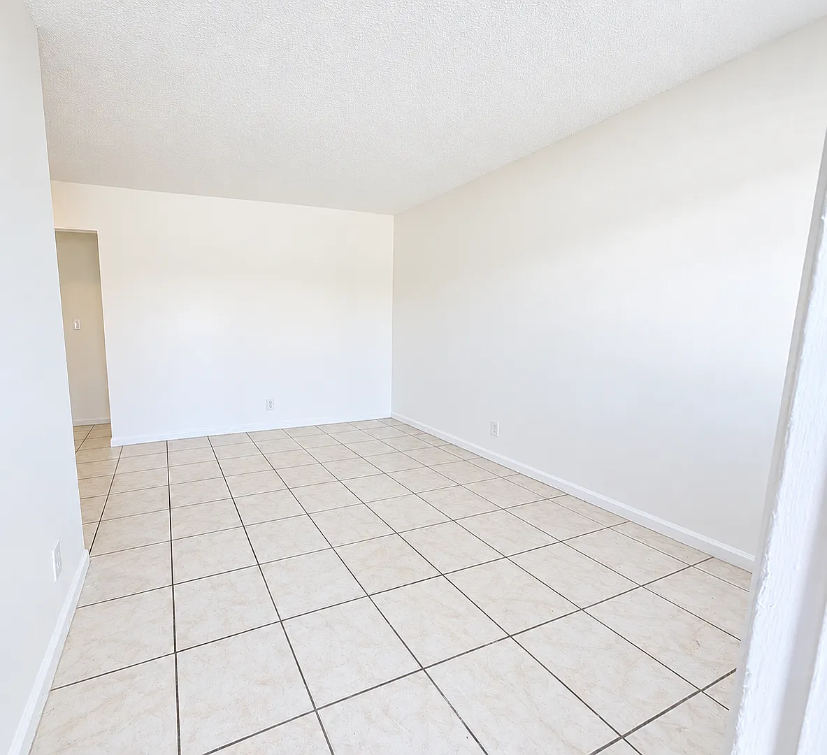 1001 S M ST — Photo 4