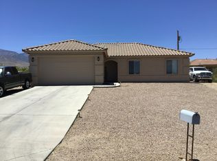 8566 S Navajo Dr, Safford, AZ 85546