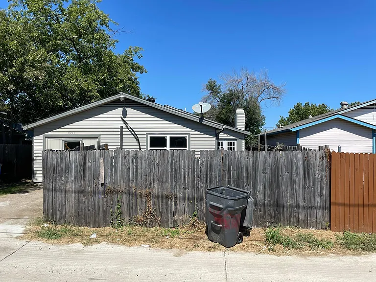 9904 Cedar Mountain Cir — Photo 22