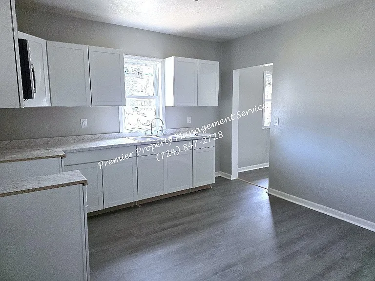 1600 4th Ave — Photo 11