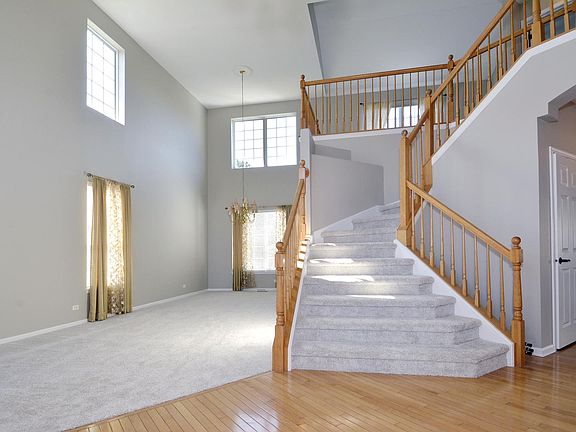 3rd image of 745 W Bloomfield Ct