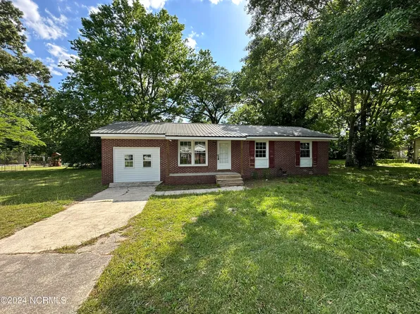 208 Melroy Street, McColl, SC 29570