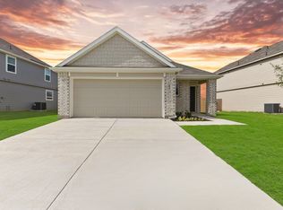 5024 Cervinae Rd, Fort Worth, TX 76036