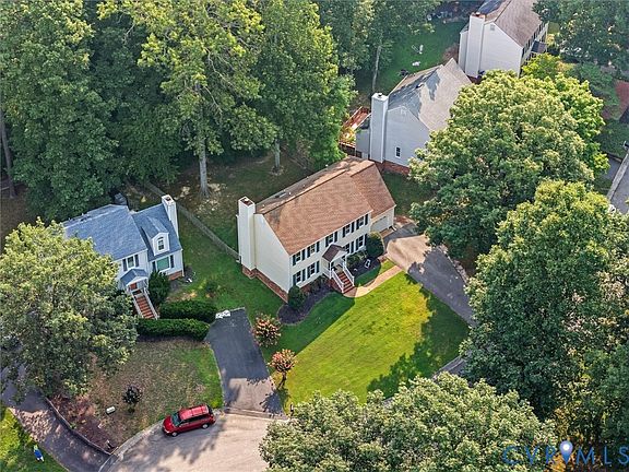 2nd image of 5702 Standing Oak Rd