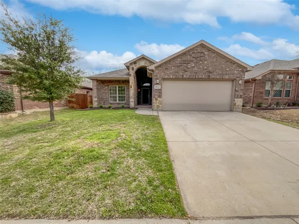 2620 Triangle Leaf Dr, Fort Worth, TX 76244