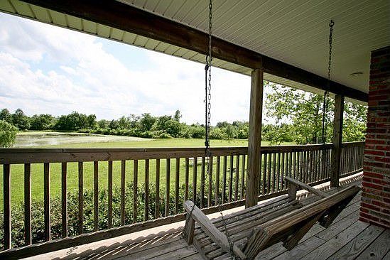 Wrap around porch w/Swing!