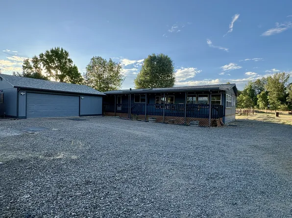 5840 Dodge Rd, White City, OR 97503