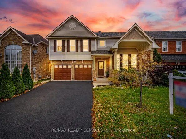 881 Lancaster Blvd, Milton, ON L9T 6A4