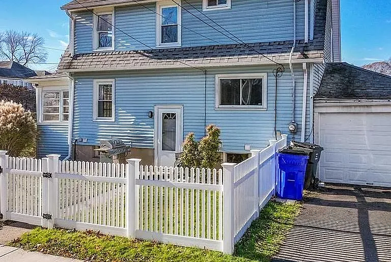 82 Seymour Ave — Photo 19