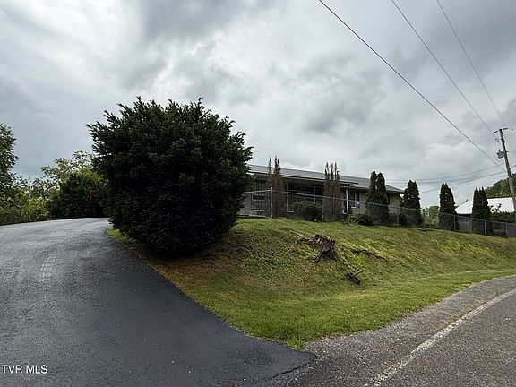 2nd image of 8216 Duncan Gap Rd
