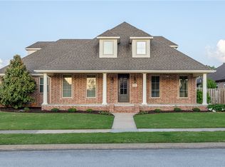 3751 E Spyglass Hill Dr, Fayetteville, AR 72701