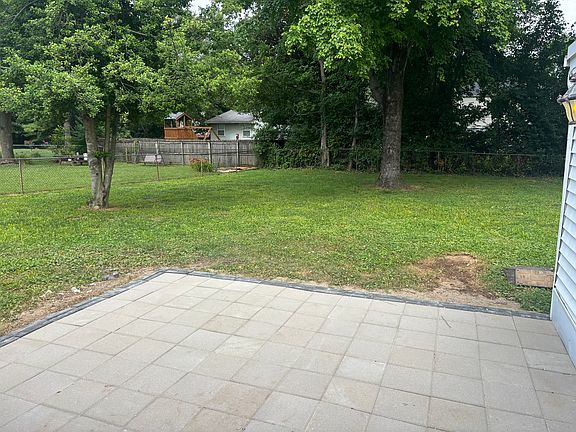 4th image of 4404 Shenandoah Dr