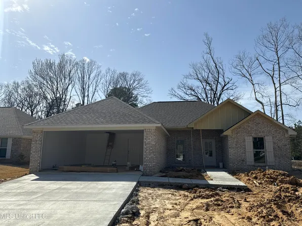 702 Tower Ridge Cv, Pearl, MS 39208