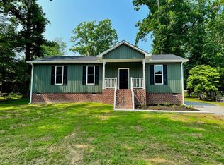 990 Park View Cir, South Hill, VA 23970