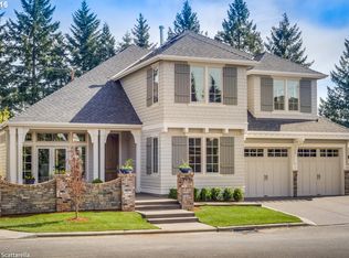 5482 SW Champion Pl, Portland, OR 97225