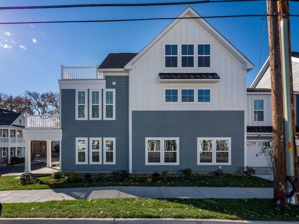 virginia-beach-virginia-402647318 picture