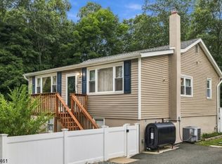 544 Brooklyn Mountain Rd, Hopatcong, NJ 07843
