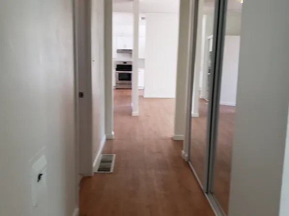 1889 Alpha Rd #18, Glendale, CA 91208