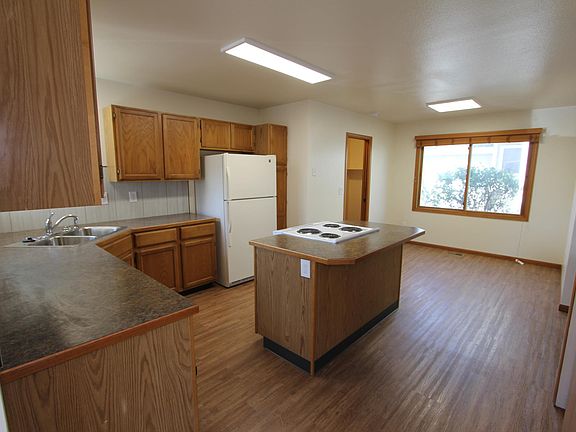 Nice large kitchen, perfect for entertaining.