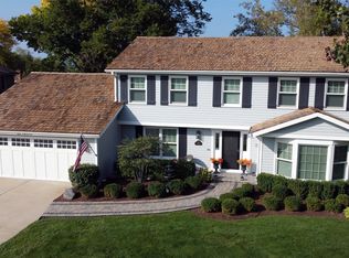 612 Bridle Ct, Libertyville, IL