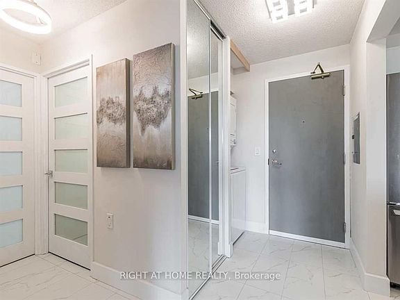 3rd image of 555 Wilson Heights Blvd #215
