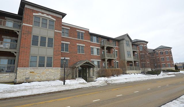 1st image of 271 E Railroad Ave Unit 305