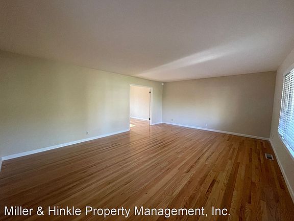 3rd image of 189 Belwood Gtwy
