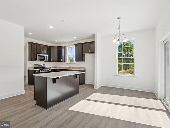 5th image of 2654 Victorian Dr Lot 77