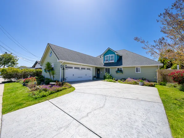 5830 Mott St, San Diego, CA 92122