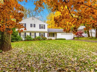 34 Southcross Trl, Fairport, NY 14450