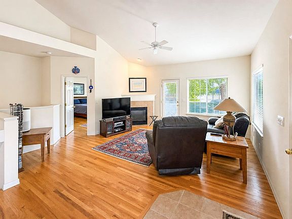 5th image of 3764 Florentine Cir